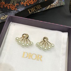 Dion Cute Studs